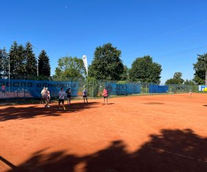 Heisenberg Gymnasium zu Gast bei der DJK Bruchsal Tennisabteilung
